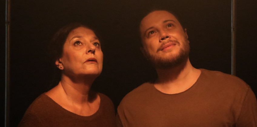 Espetáculo “Querido Filho, Querida Mãe” chega a Volta Redonda antes de representar o Brasil no México